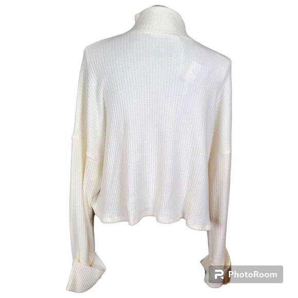 Project Social T Size Small White Oversized Button Mockneck Cropped Sweater NWT - Picture 4 of 11